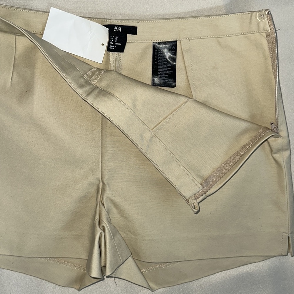 NEW H&M Beige/Tan Casual Shorts - Picture 3 of 11